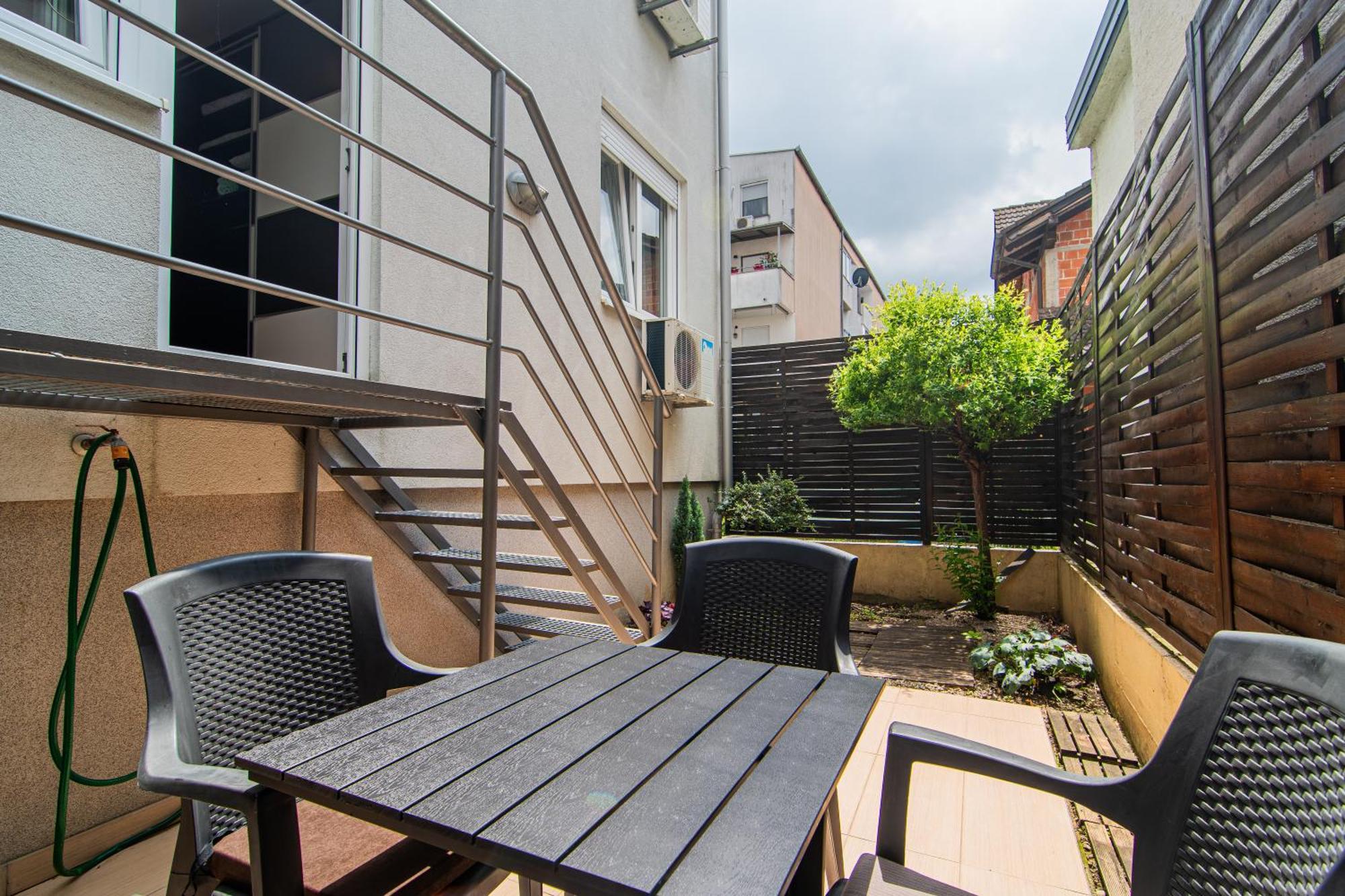 Flexible Selfcheckins 97 - Zagreb - Garden - Parking- Loggia - 2 Bedrooms Ngoại thất bức ảnh