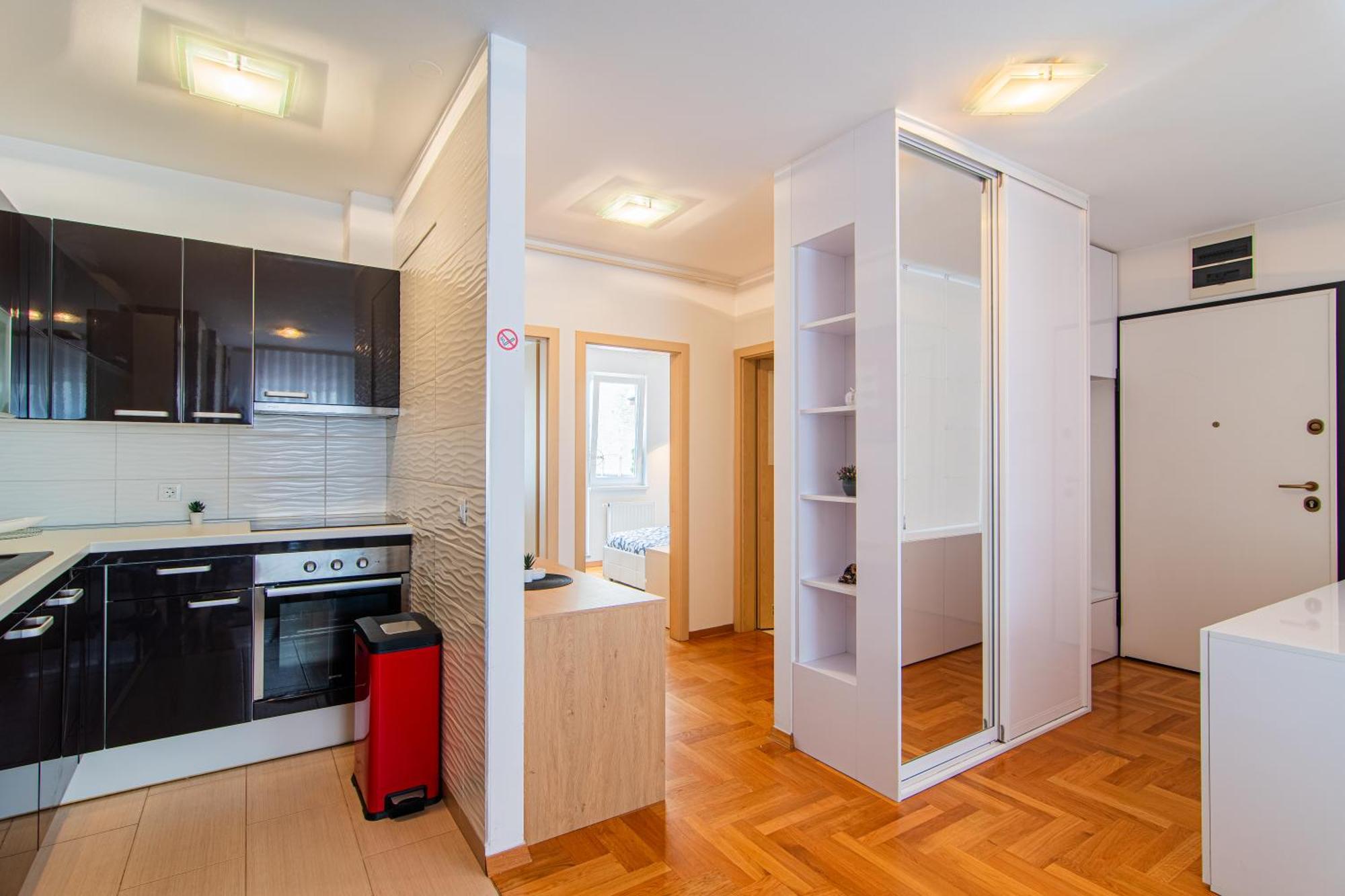 Flexible Selfcheckins 97 - Zagreb - Garden - Parking- Loggia - 2 Bedrooms Ngoại thất bức ảnh