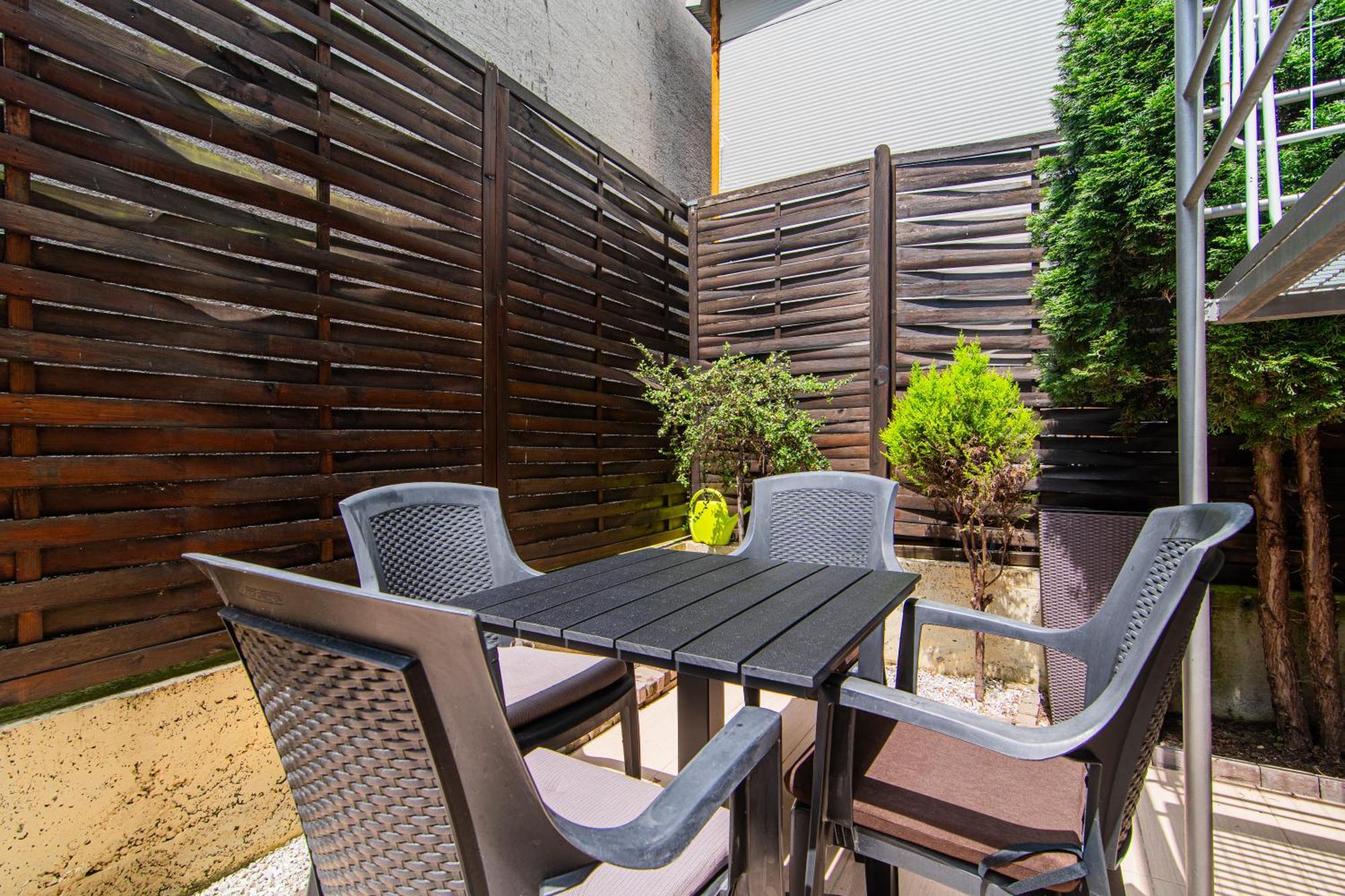 Flexible Selfcheckins 97 - Zagreb - Garden - Parking- Loggia - 2 Bedrooms Ngoại thất bức ảnh
