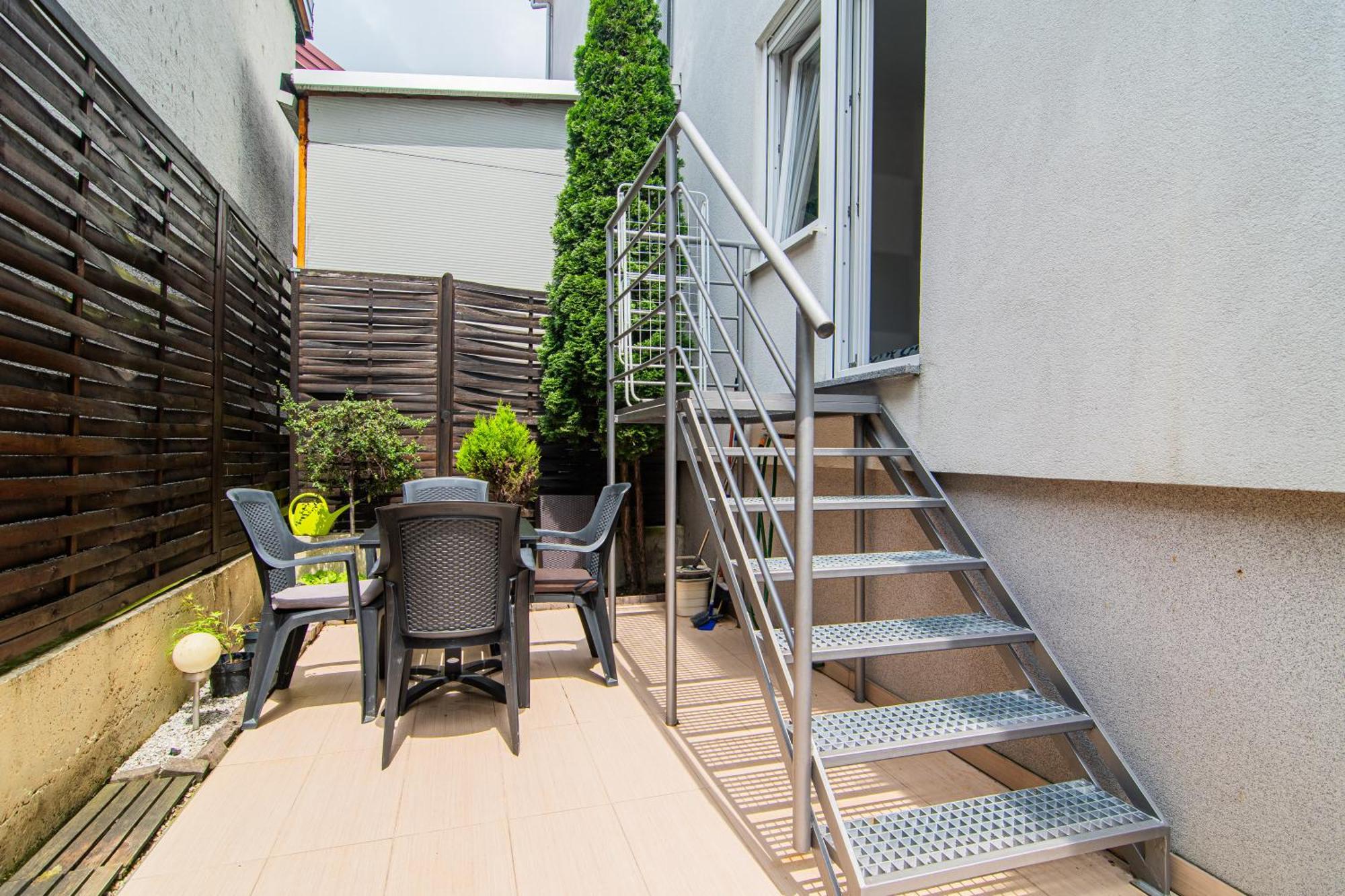 Flexible Selfcheckins 97 - Zagreb - Garden - Parking- Loggia - 2 Bedrooms Ngoại thất bức ảnh